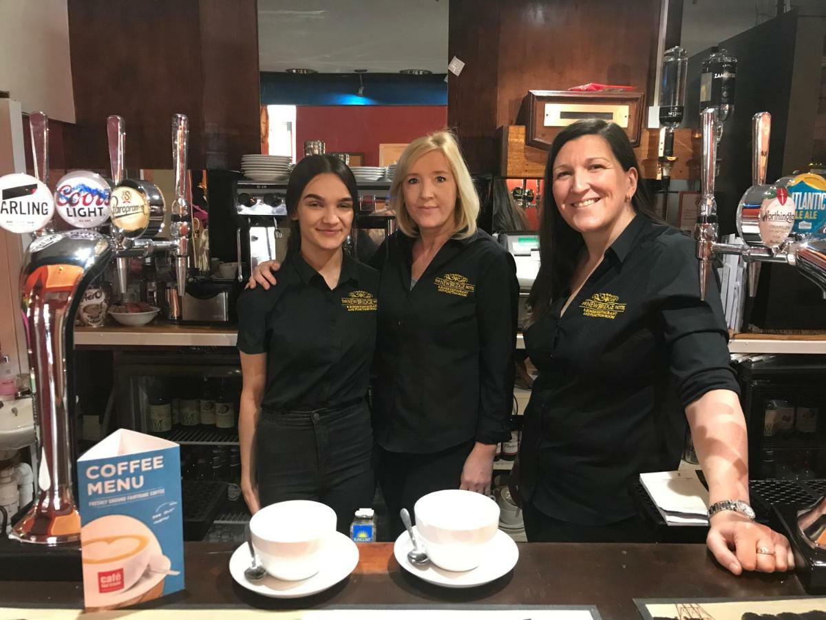 The Newbridge Hotel Luaran gambar