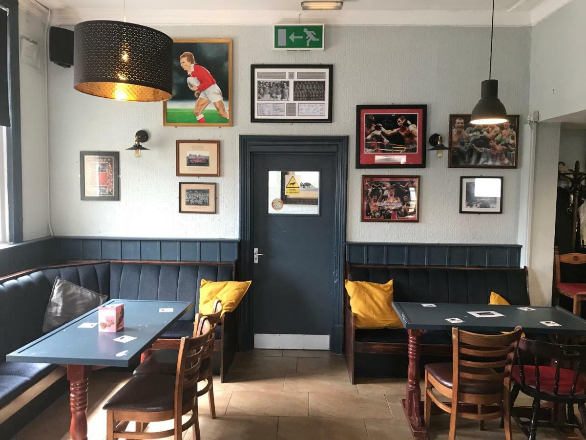 The Newbridge Hotel Luaran gambar