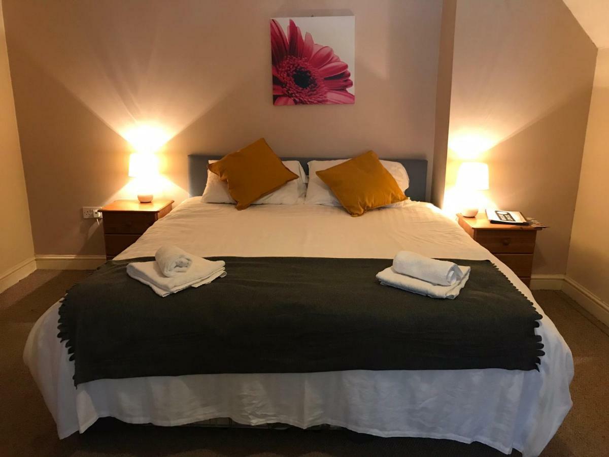 The Newbridge Hotel Luaran gambar