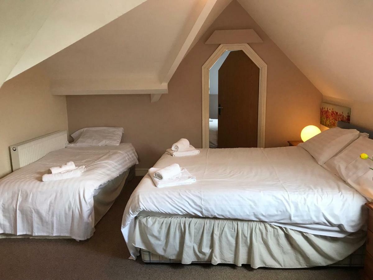 The Newbridge Hotel Luaran gambar