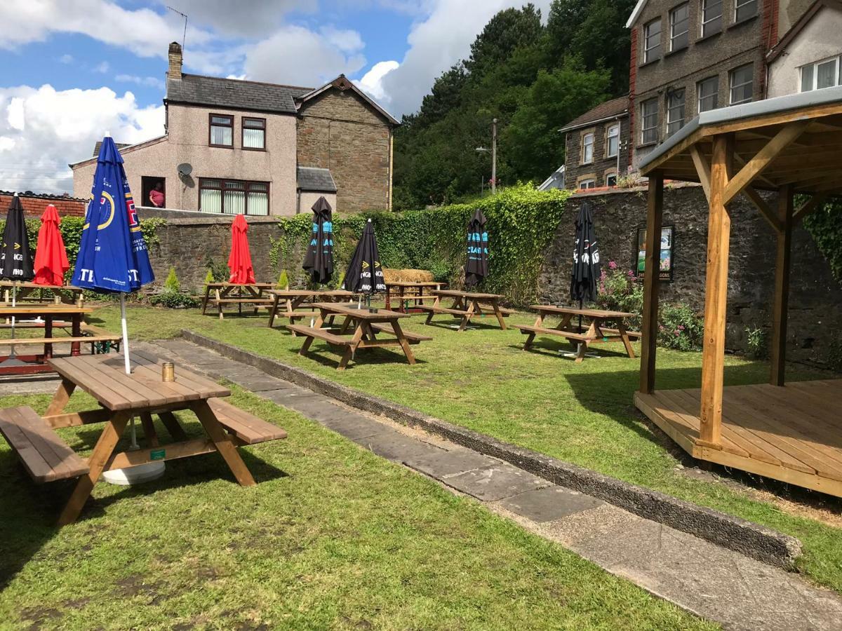 The Newbridge Hotel Luaran gambar